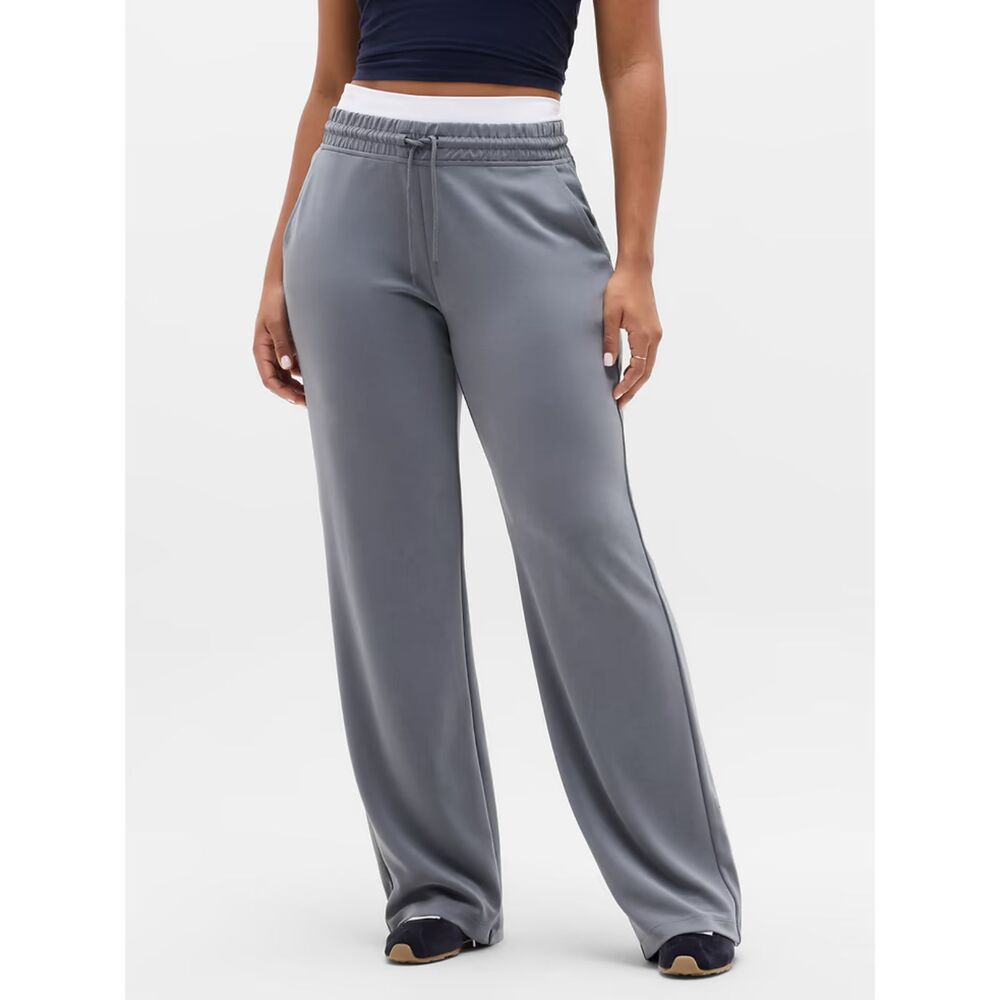 Athleta Seasoft Pants L NWT